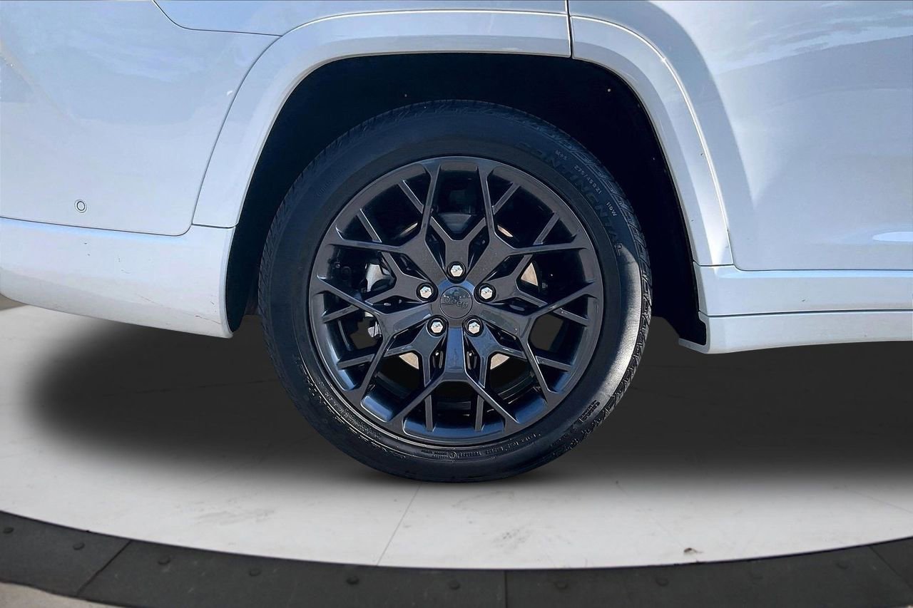 Certified 2025 Jeep Grand Cherokee L Summit image 39