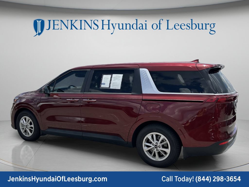Used 2024 Kia Carnival LX FWD image 7