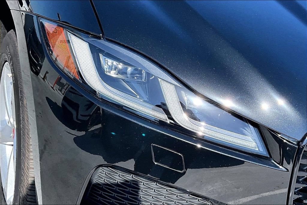 Used 2023 Jaguar F-PACE S AWD/4WD image 30