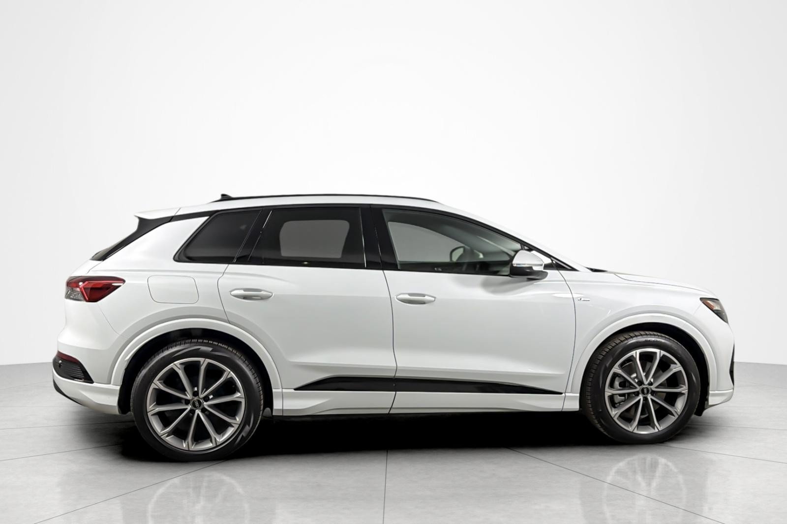 New 2026 Audi Q4 e-tron Premium AWD/4WD image 7