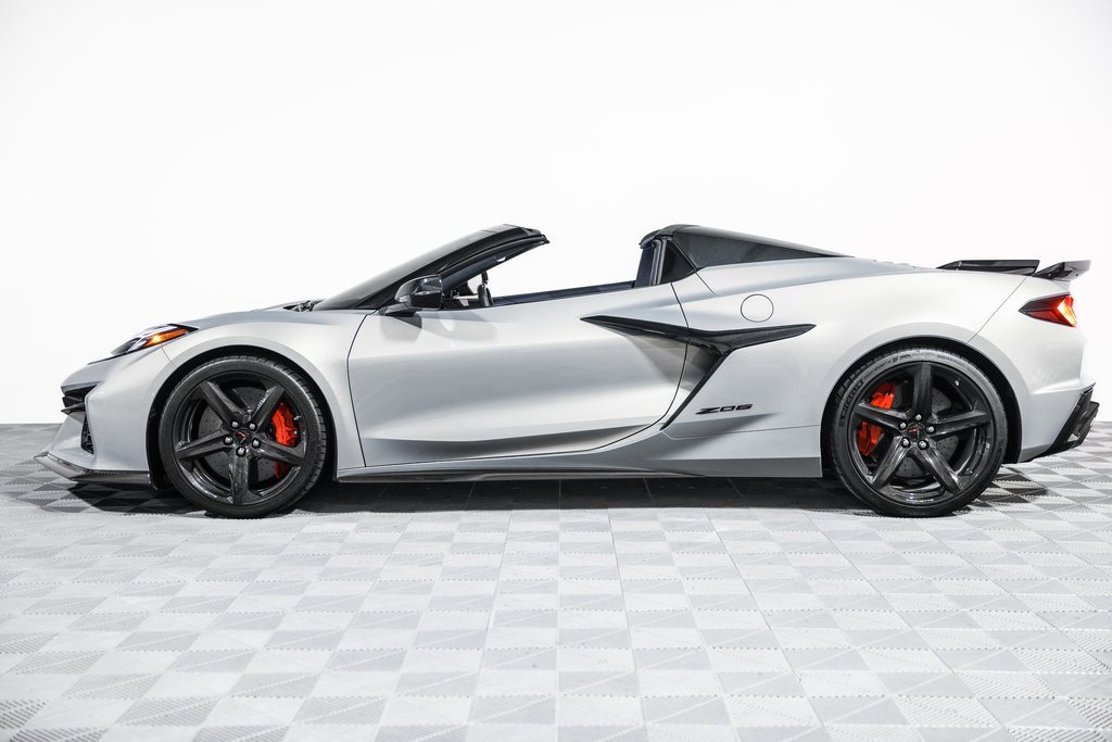 Used 2023 Chevrolet Corvette Z06 w/ Stealth Interior Trim Package image 15
