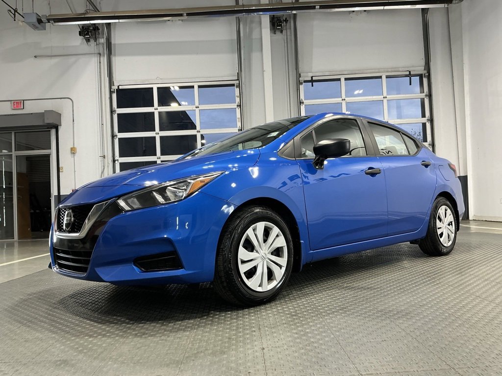 Used 2022 Nissan Versa S image 2