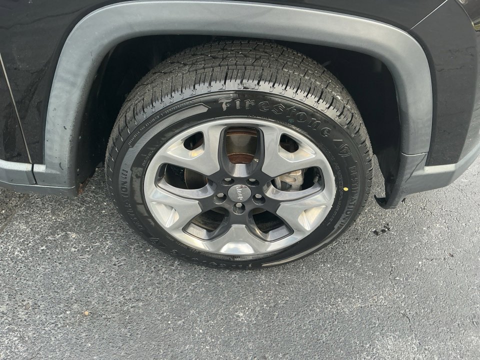 Used 2018 Jeep Compass Limited w/ Navigation Group image 29