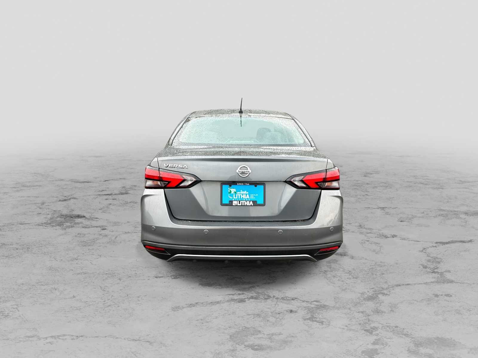 Used 2020 Nissan Versa S FWD image 7