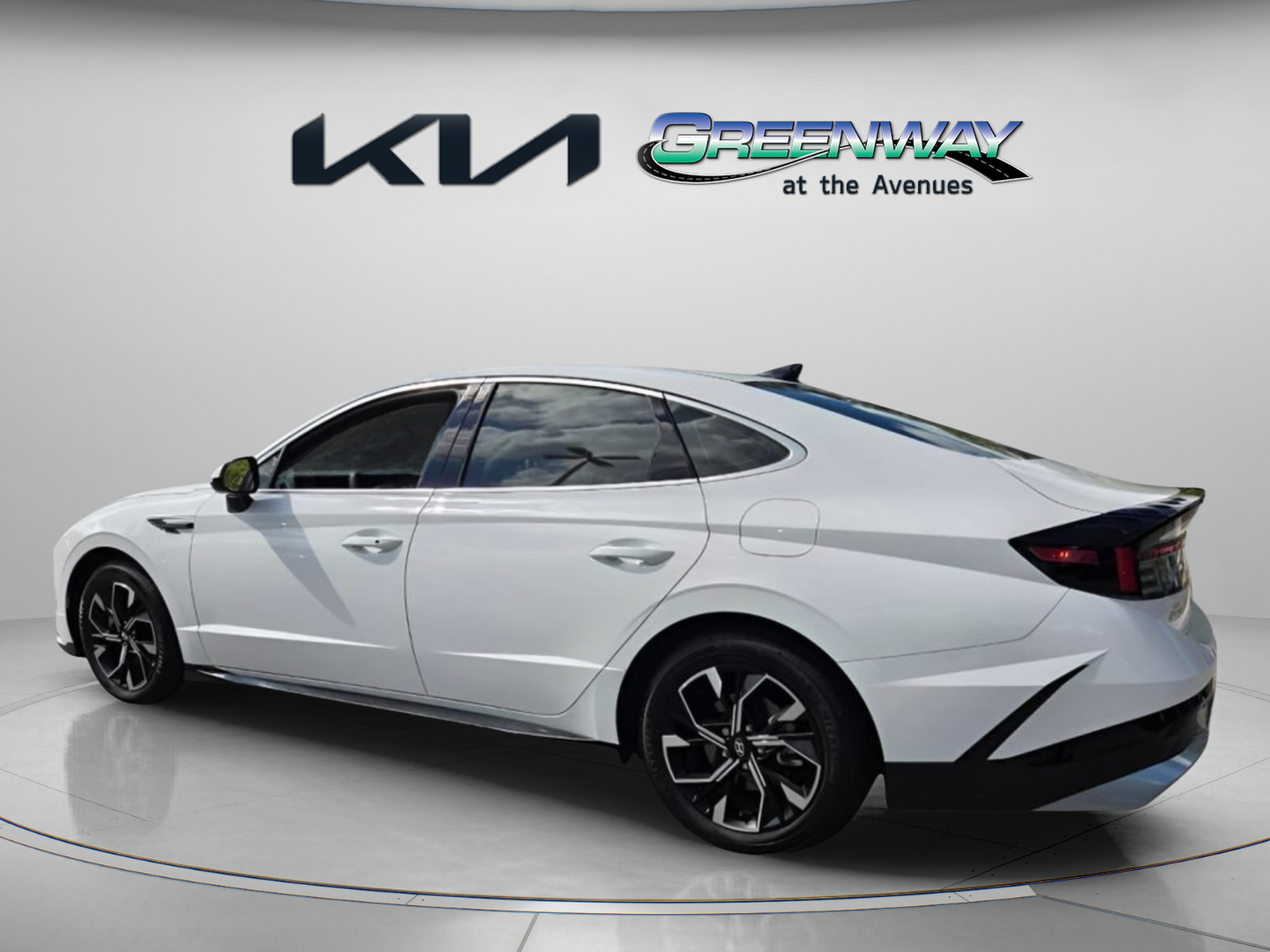 Used 2024 Hyundai Sonata SEL FWD image 5