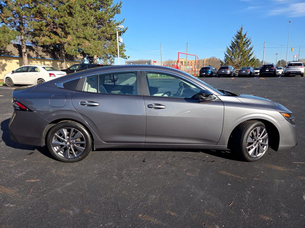 New 2026 Nissan Sentra SL w/ Floor Mat Package FWD image 9