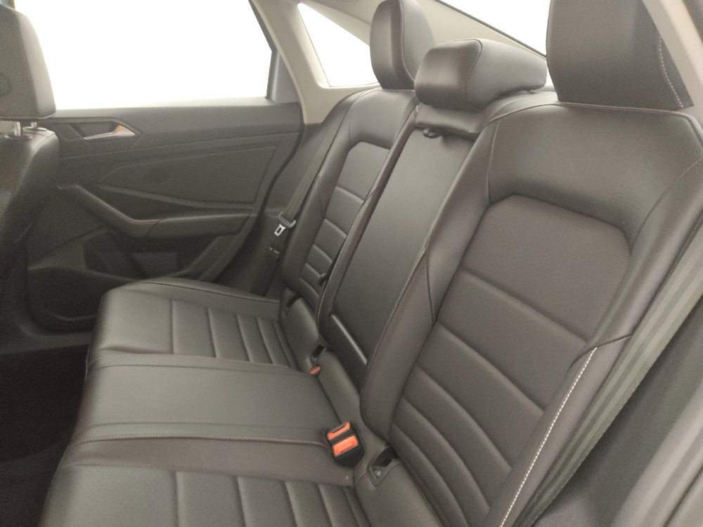 Used 2024 Volkswagen Jetta SE FWD image 18