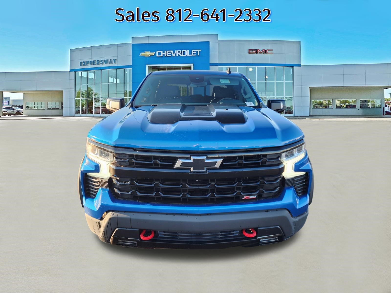 Used 2022 Chevrolet Silverado 1500 LT Trail Boss w/ LT Trail Boss Premium Package AWD/4WD image 2