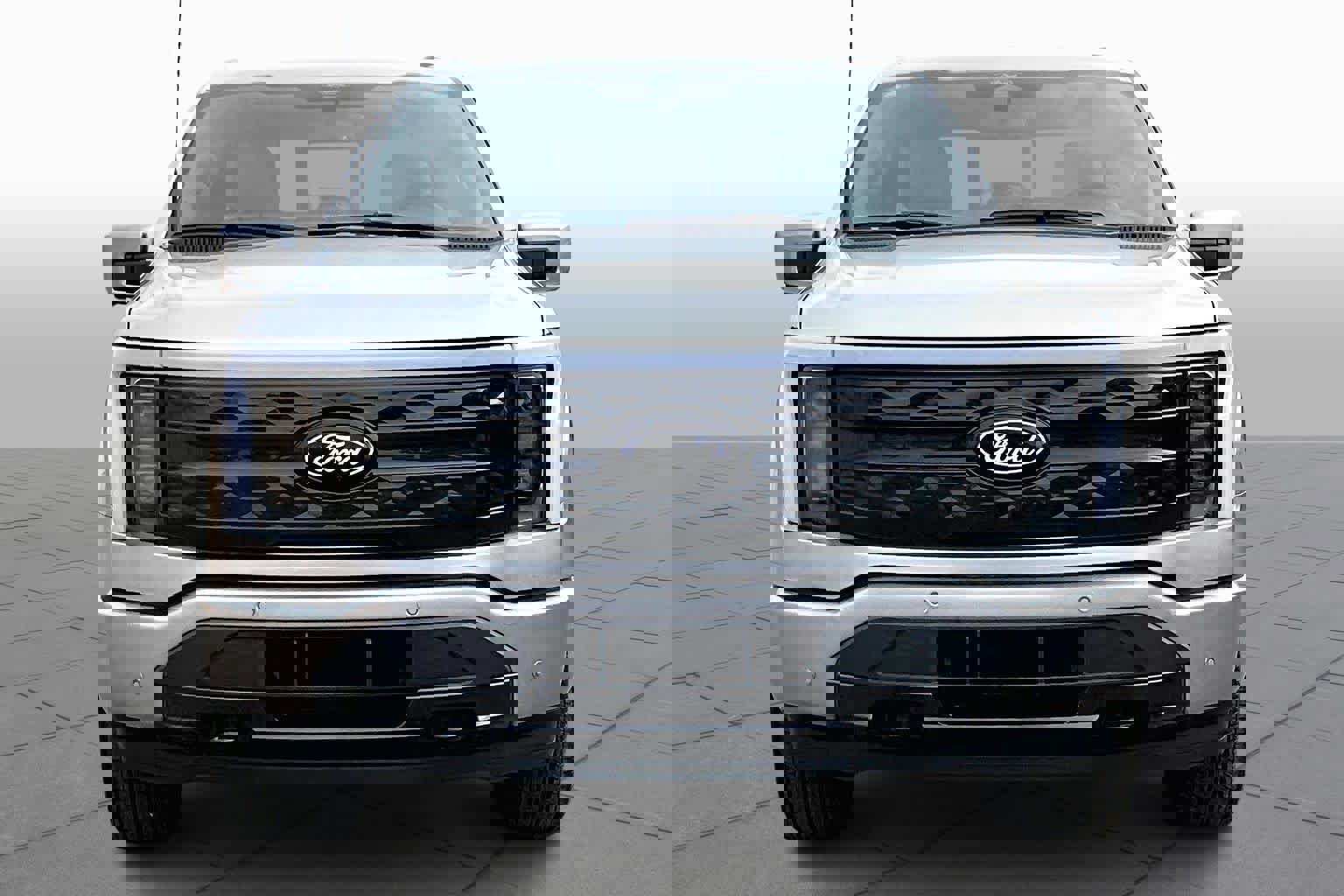 Certified 2025 Ford F150 Lightning Platinum image 3