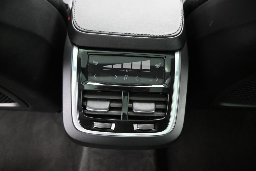 Used 2023 Volvo XC90 B6 Plus w/ Protection Package Premier AWD/4WD image 25