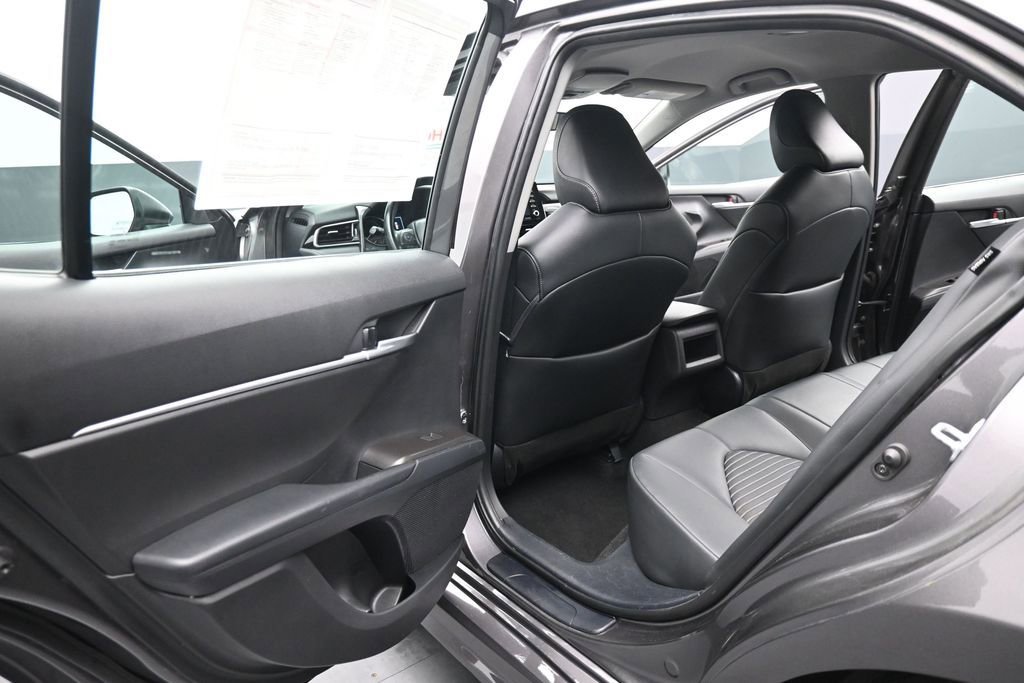 Used 2023 Toyota Camry SE FWD image 17