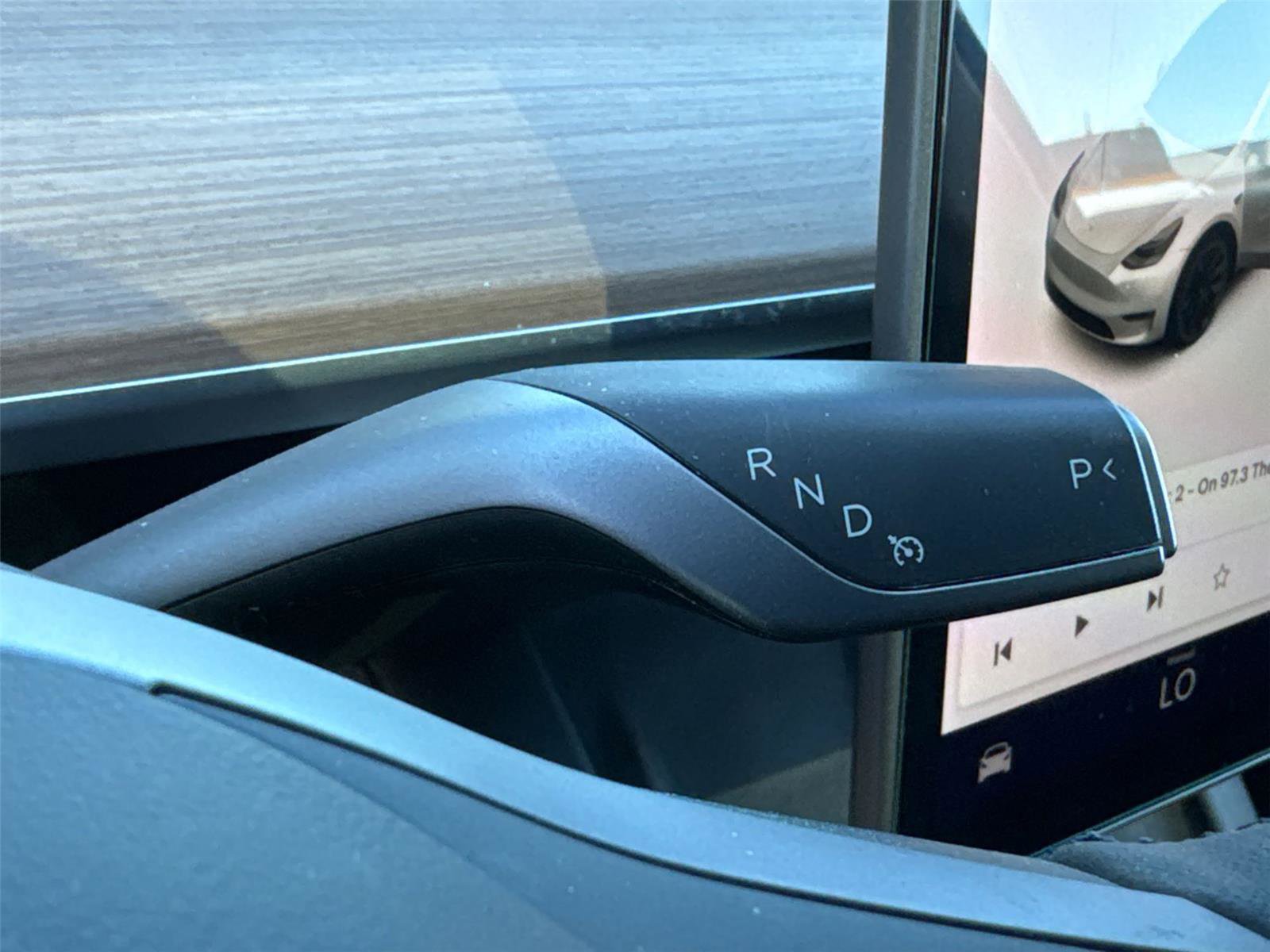 Used 2021 Tesla Model Y Long Range image 31