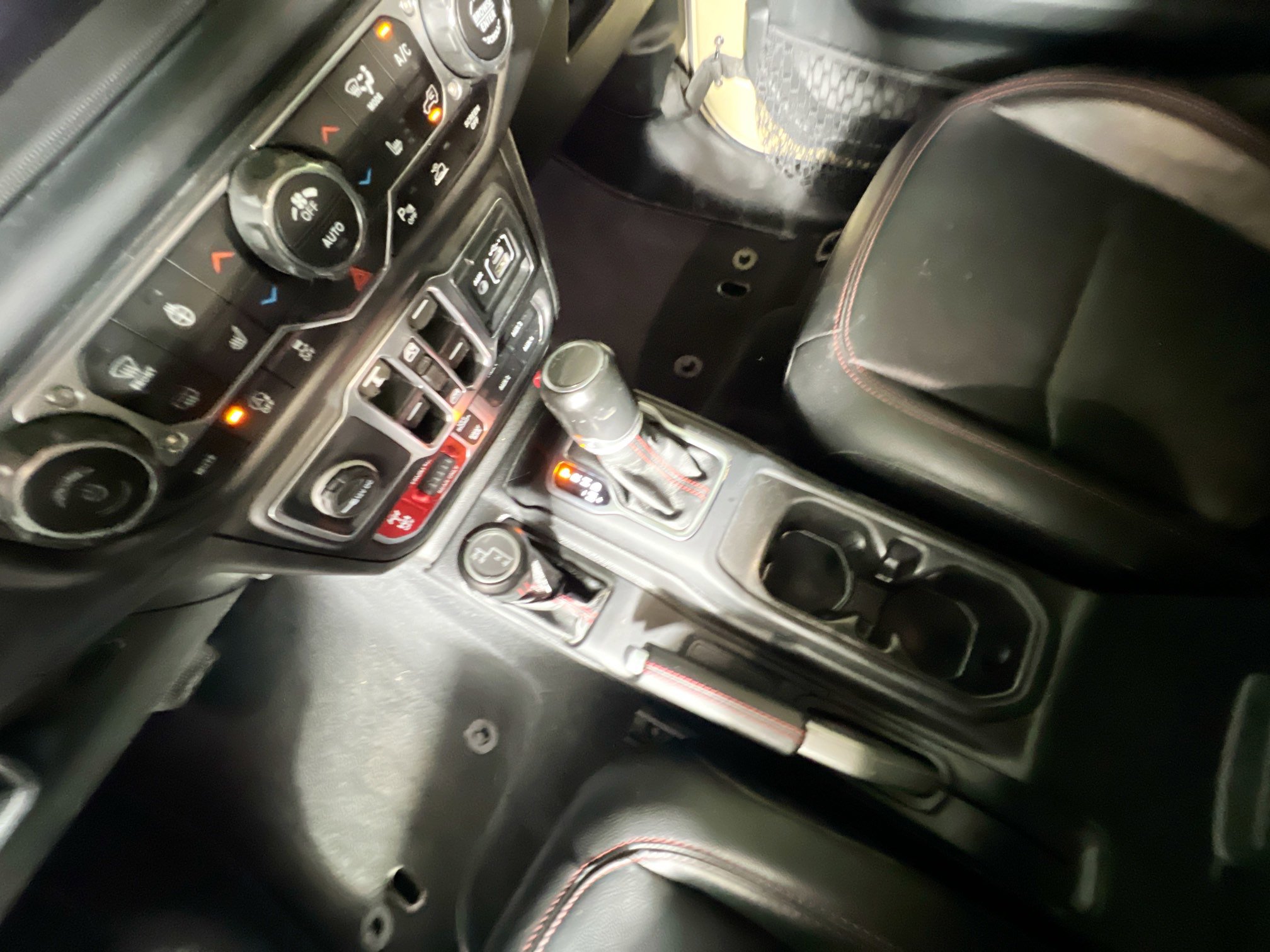 Used 2021 Jeep Gladiator Rubicon image 25