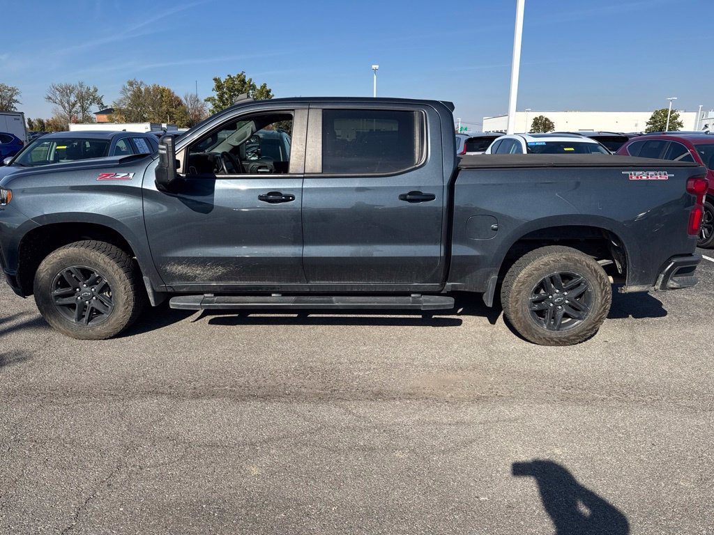 Used 2021 Chevrolet Silverado 1500 LT Trail Boss w/ Convenience Package II AWD/4WD image 3