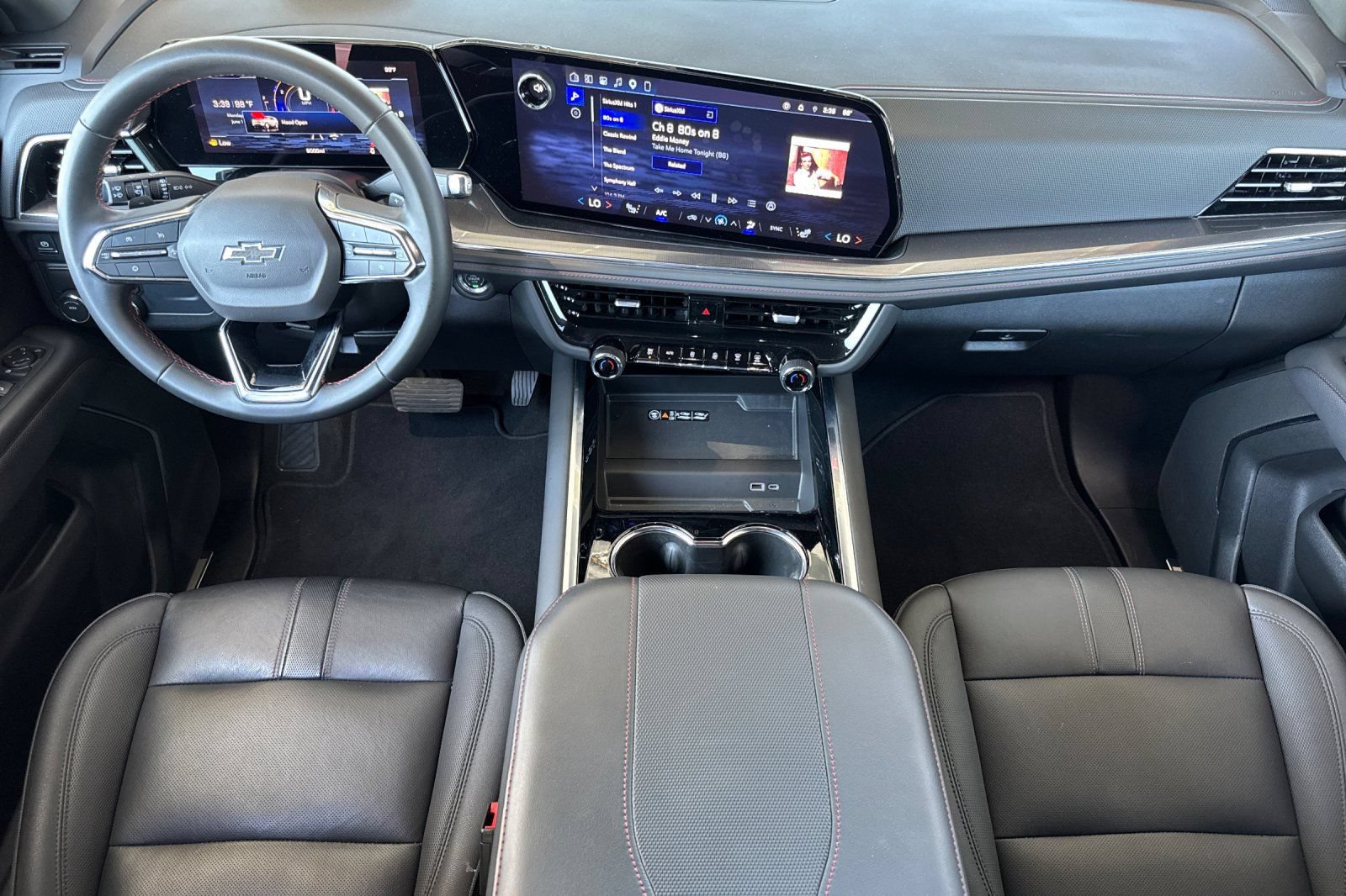 Used 2026 Chevrolet Suburban RST RWD image 21