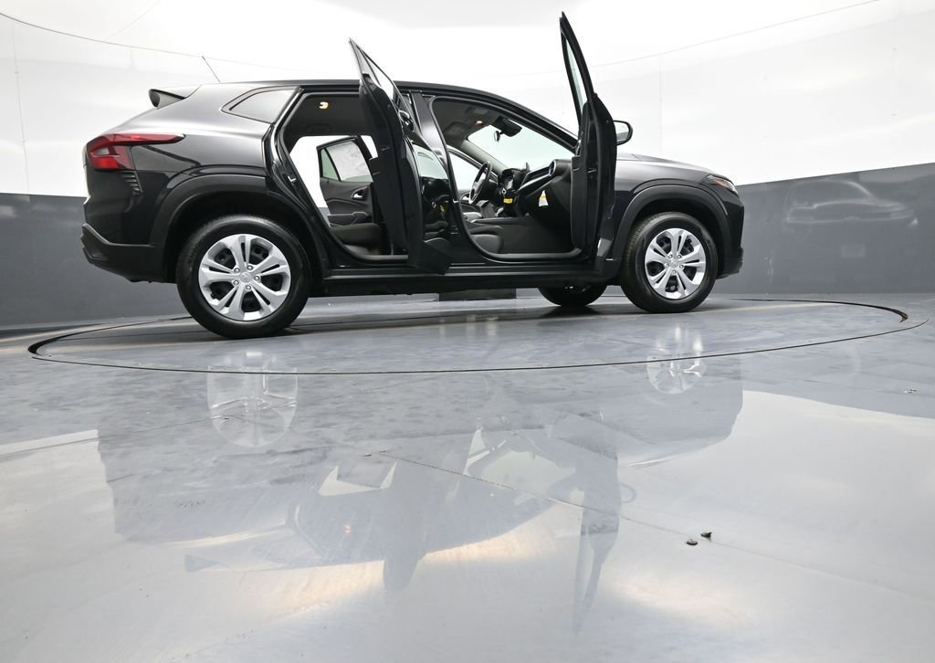 Used 2024 Chevrolet Trax LS w/ Driver Confidence Package image 47