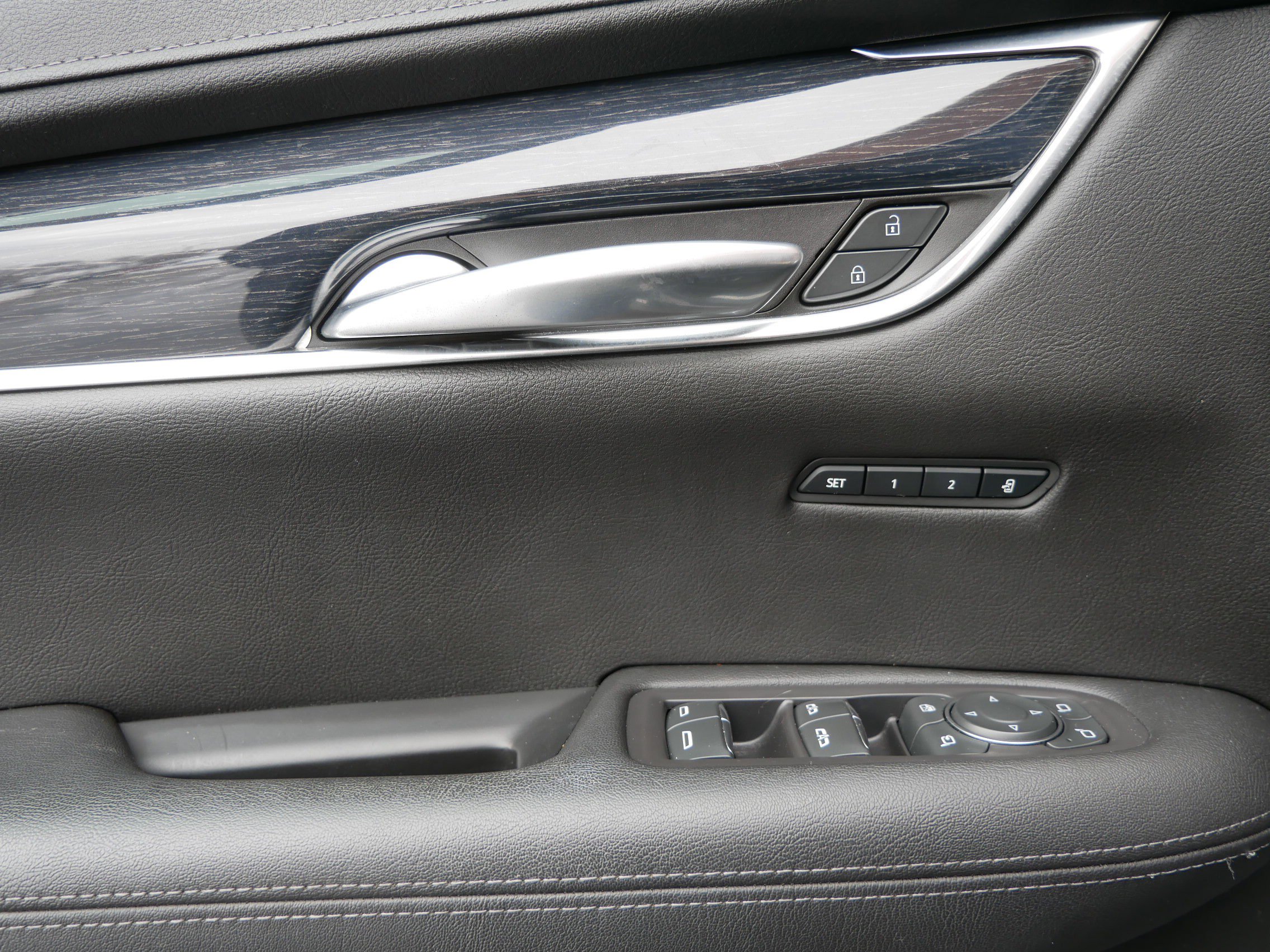 Used 2020 Cadillac XT5 Premium Luxury image 9