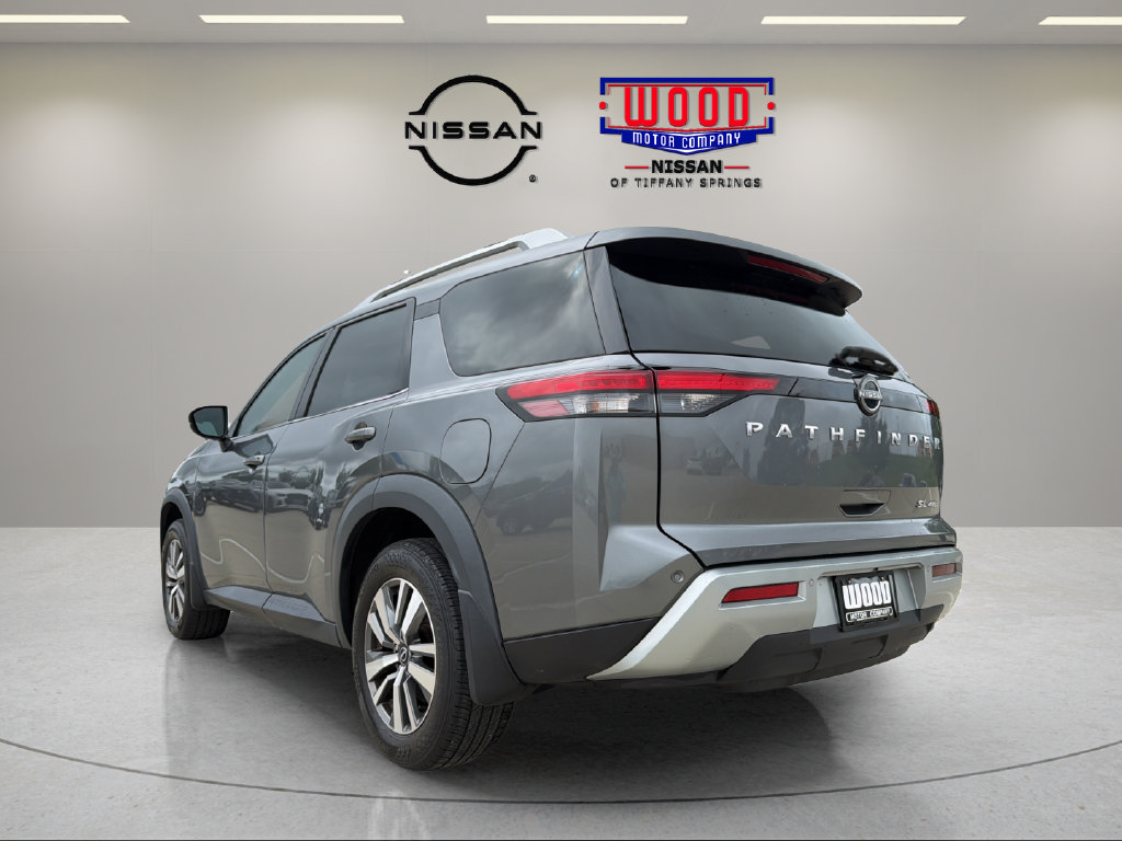 Used 2024 Nissan Pathfinder SL AWD/4WD image 4
