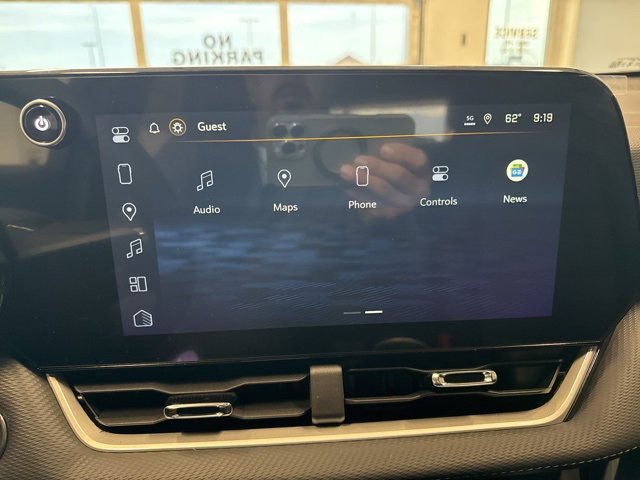 New 2026 Chevrolet Equinox LT w/ Convenience Package II image 35