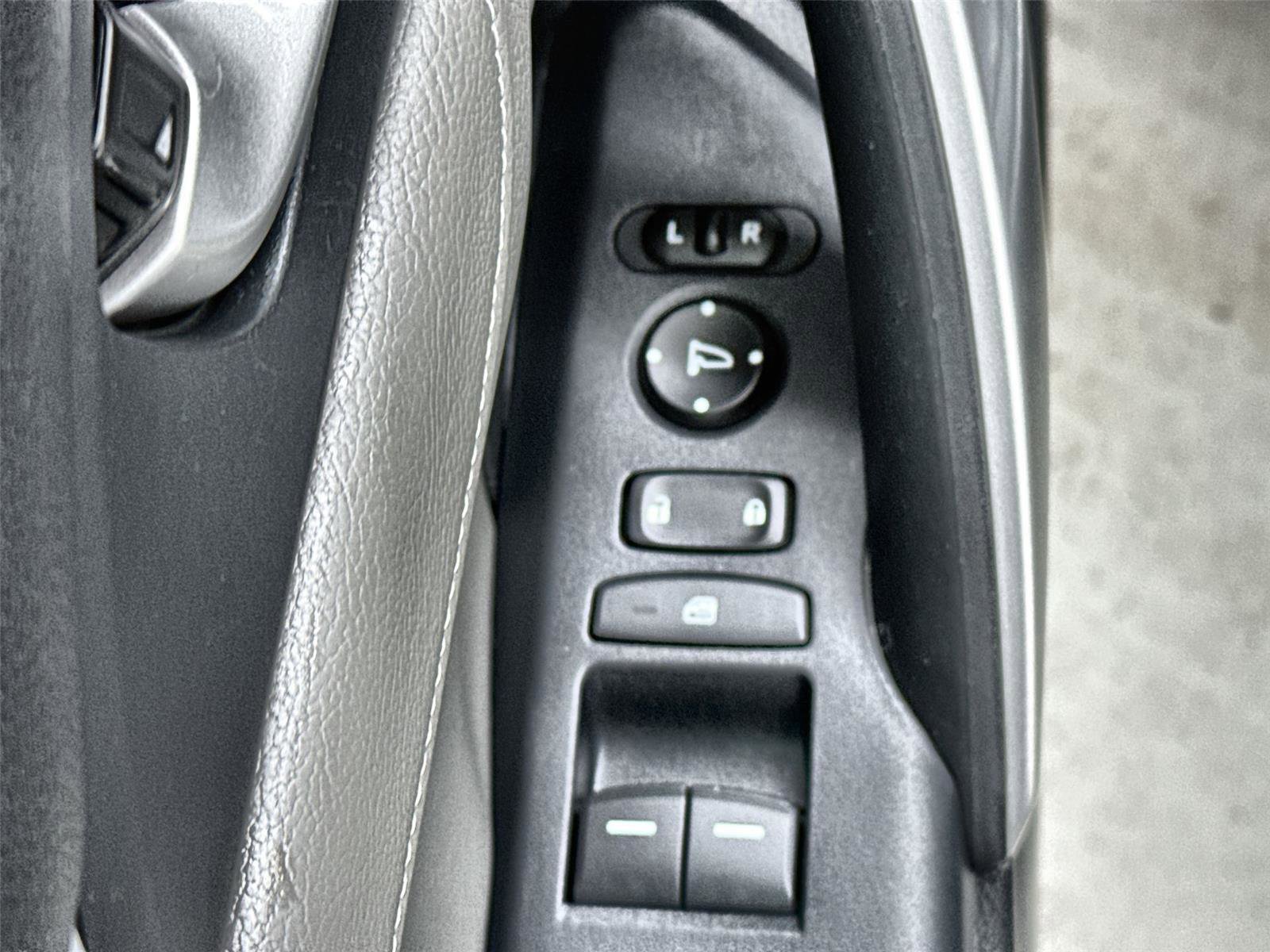 Used 2017 Honda Civic EX-L image 12