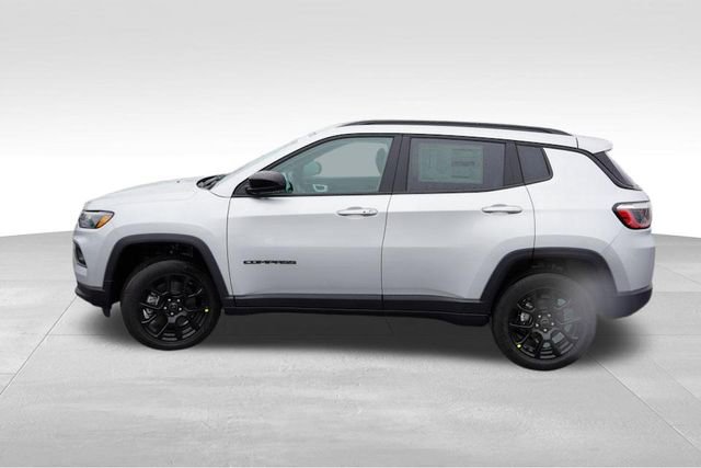 New 2025 Jeep Compass Latitude w/ Sun & Sound Group image 6
