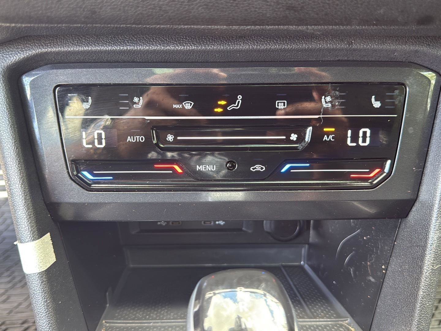 Used 2024 Volkswagen Tiguan SEL R-Line w/ MDO Package, Two-Row image 19