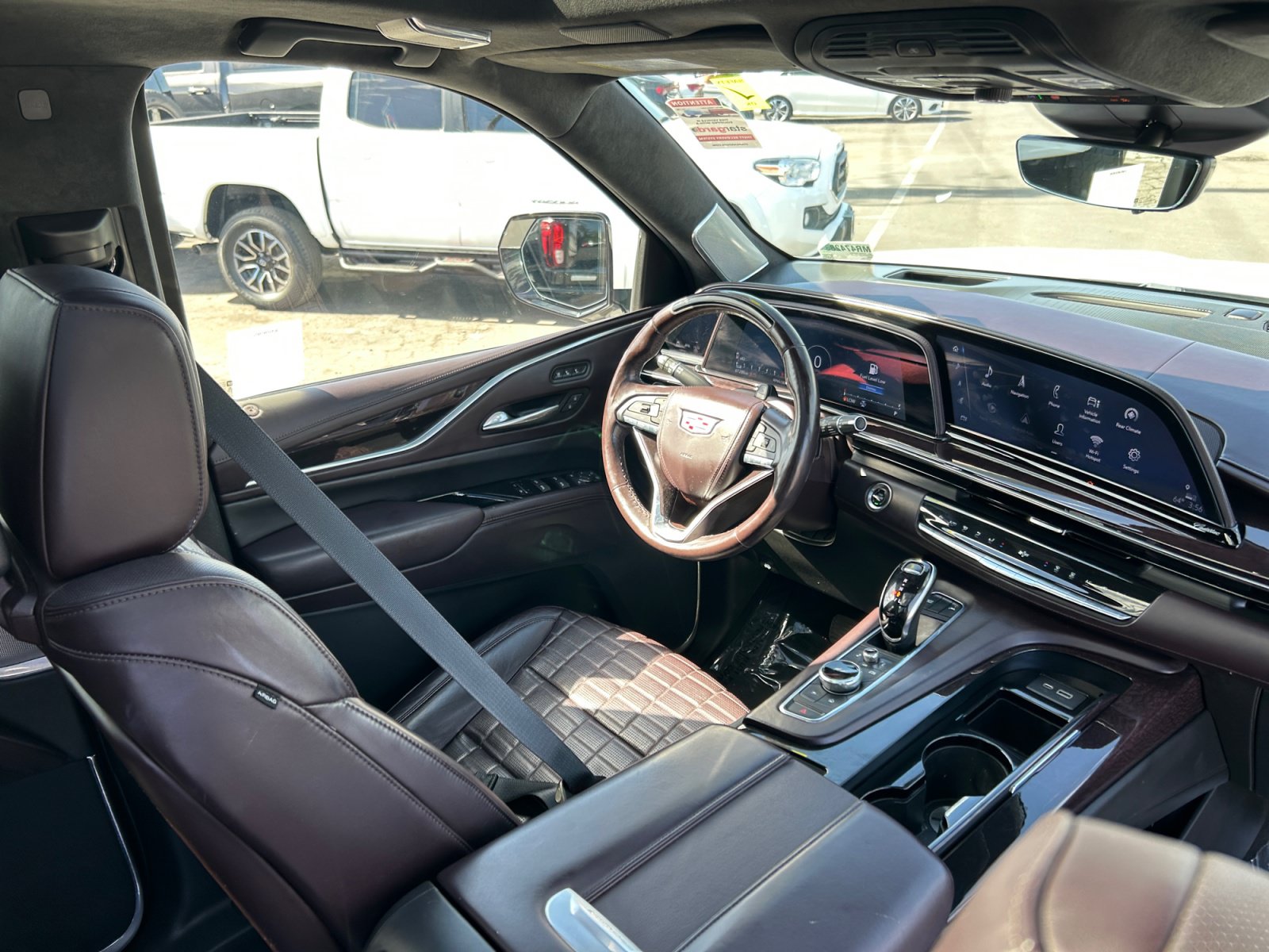 Used 2021 Cadillac Escalade Sport Platinum w/ LPO, ONYX Package AWD/4WD image 16