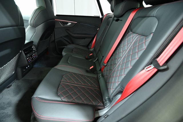 New 2026 Audi Q8 Prestige image 9