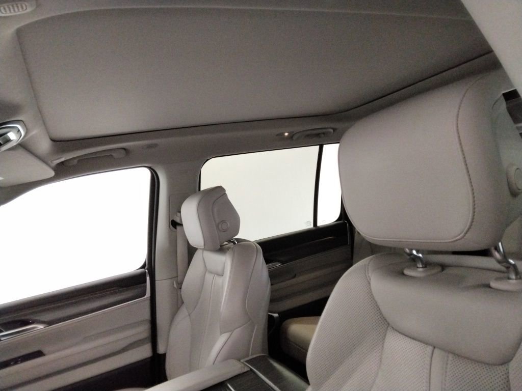 Used 2023 Jeep Wagoneer Series II w/ Premium Group I image 31