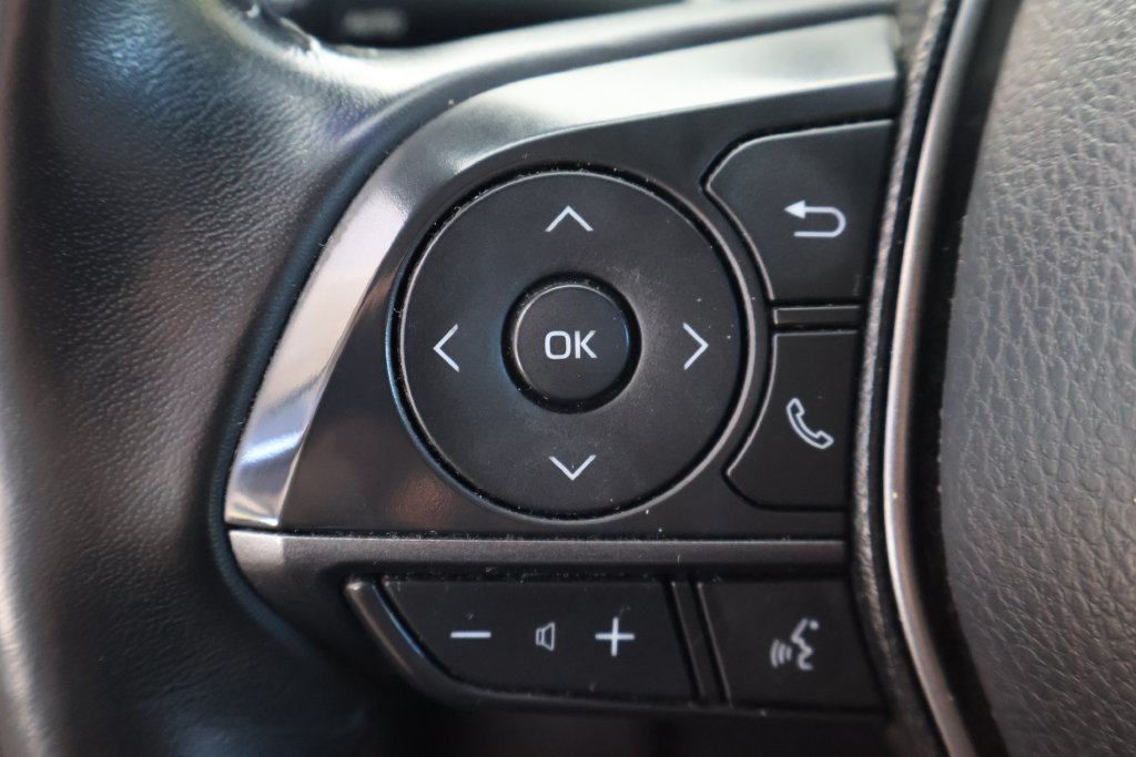 Used 2022 Toyota Camry SE FWD image 31