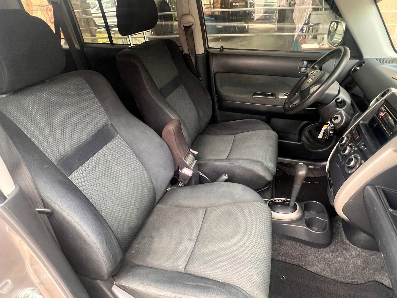 Used 2006 Scion xB FWD image 12