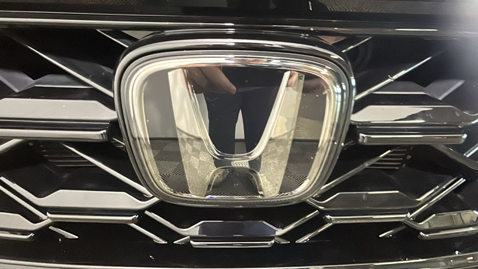 Used 2024 Honda CR-V Sport Touring image 8