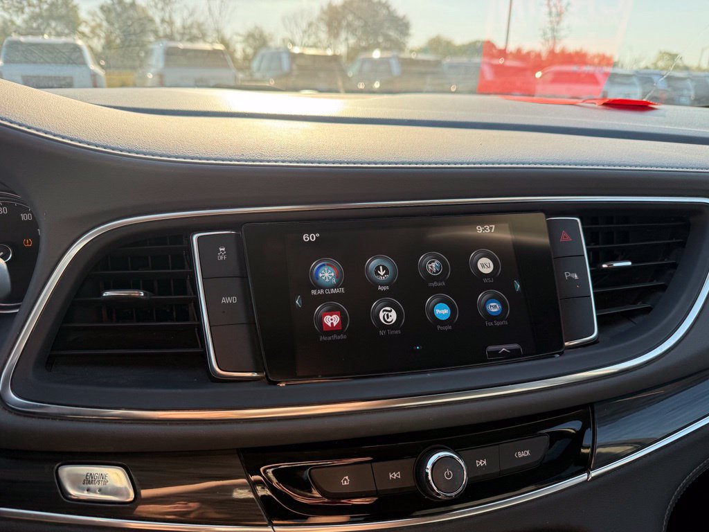 Used 2019 Buick Enclave Essence AWD/4WD image 16