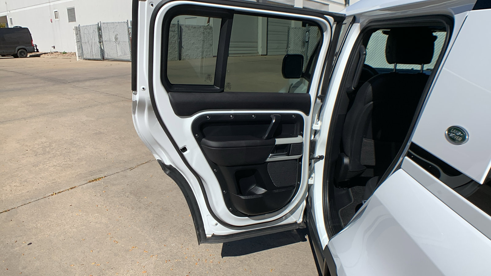 Used 2024 Land Rover Defender 110 S image 20