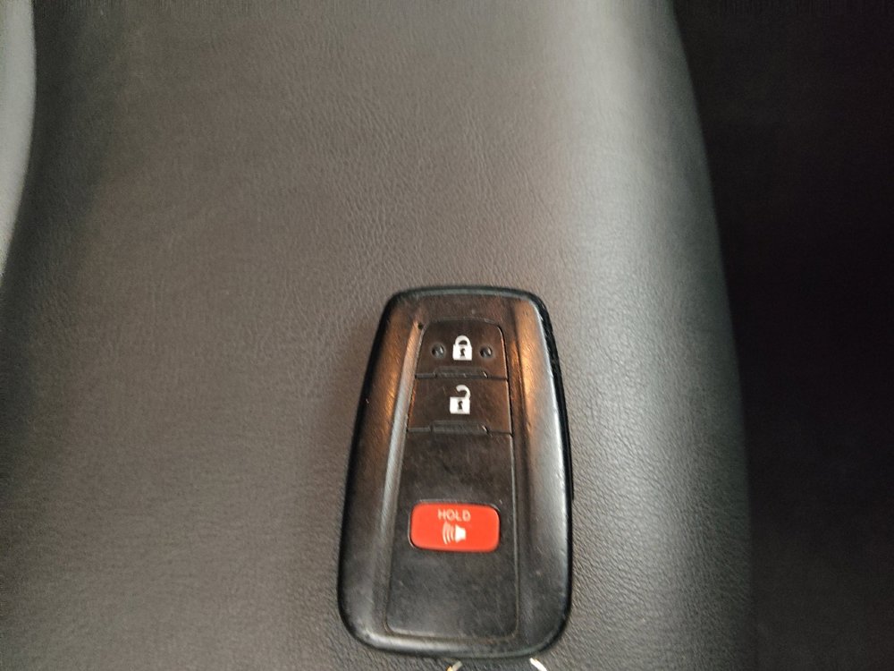 Used 2018 Toyota Prius Four w/ Advanced Technology Package FWD image 32