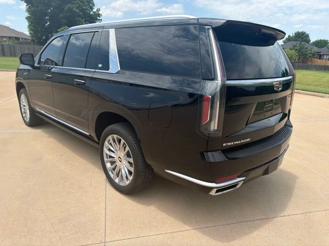Certified 2024 Cadillac Escalade ESV Premium Luxury w/ Performance Package AWD/4WD image 3