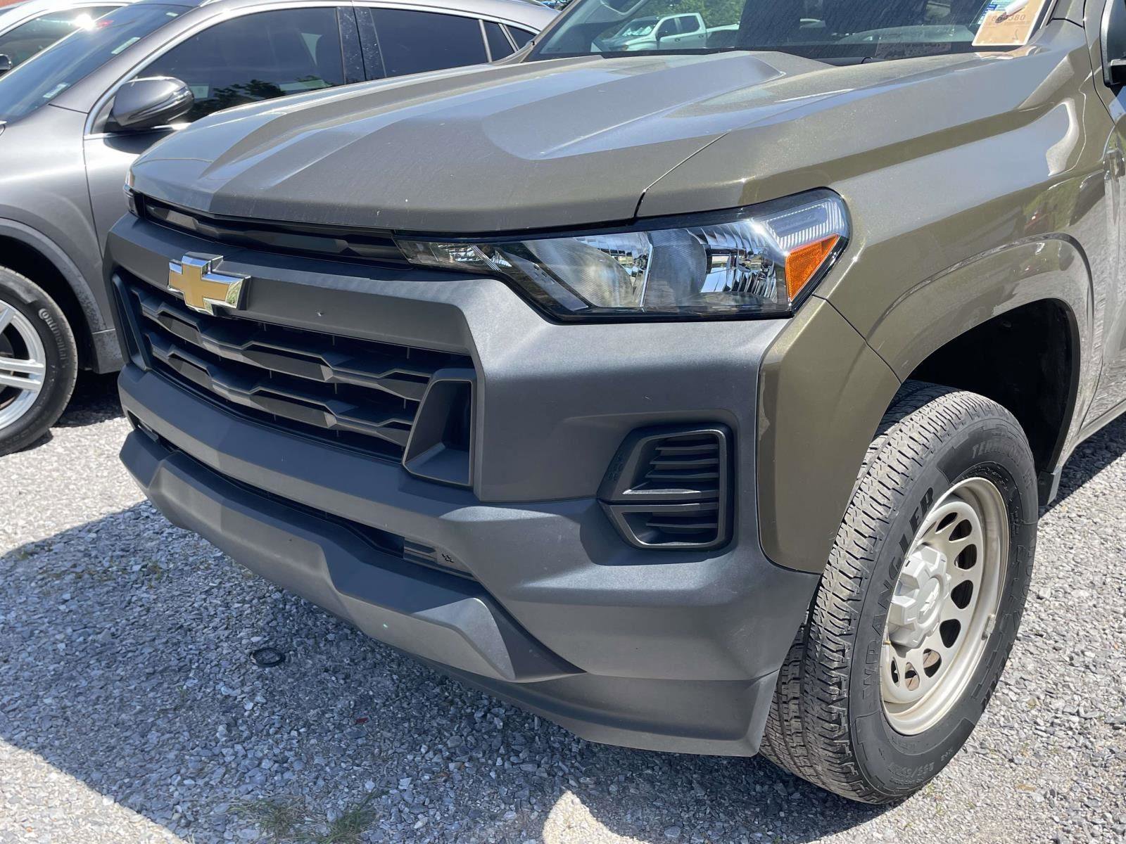 Used 2024 Chevrolet Colorado W/T image 4