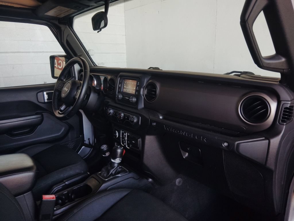 Used 2018 Jeep Wrangler Unlimited Sport S AWD/4WD image 11