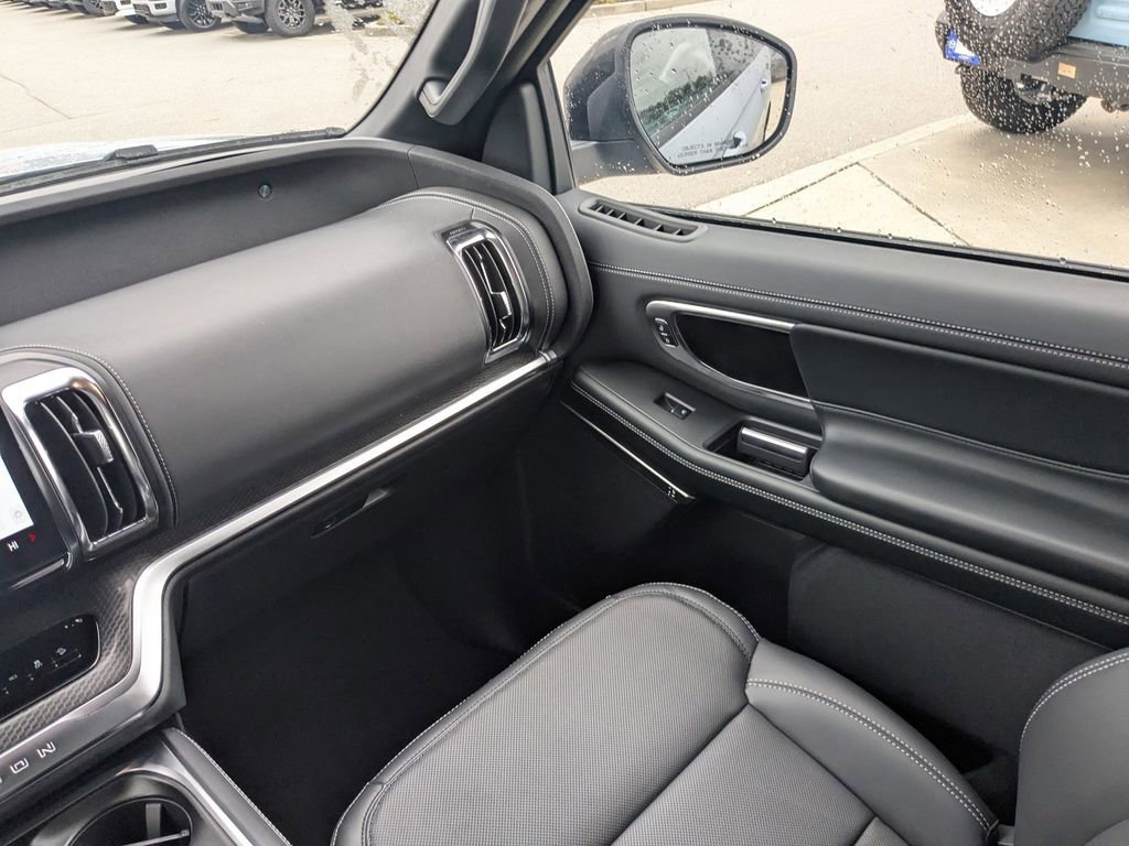 New 2026 Ford Expedition Max Platinum image 16