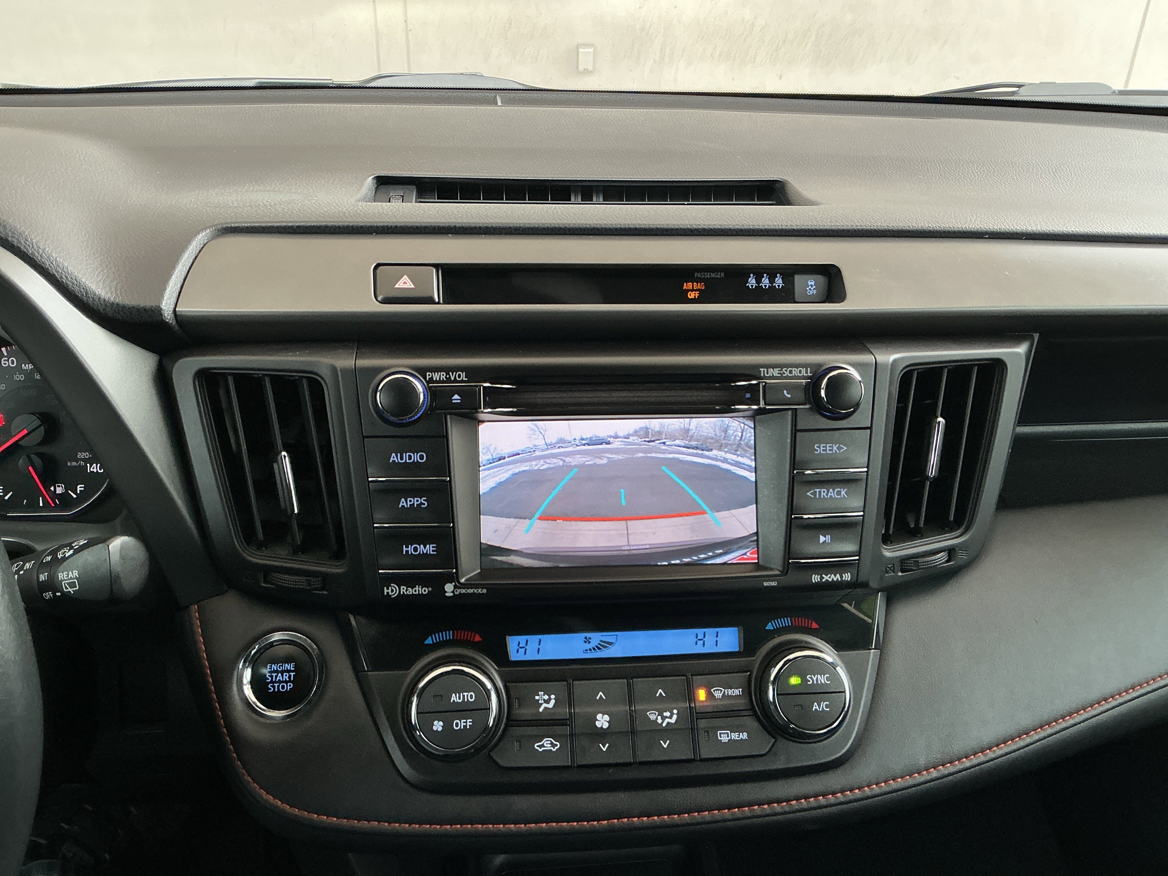 Used 2017 Toyota RAV4 SE image 10