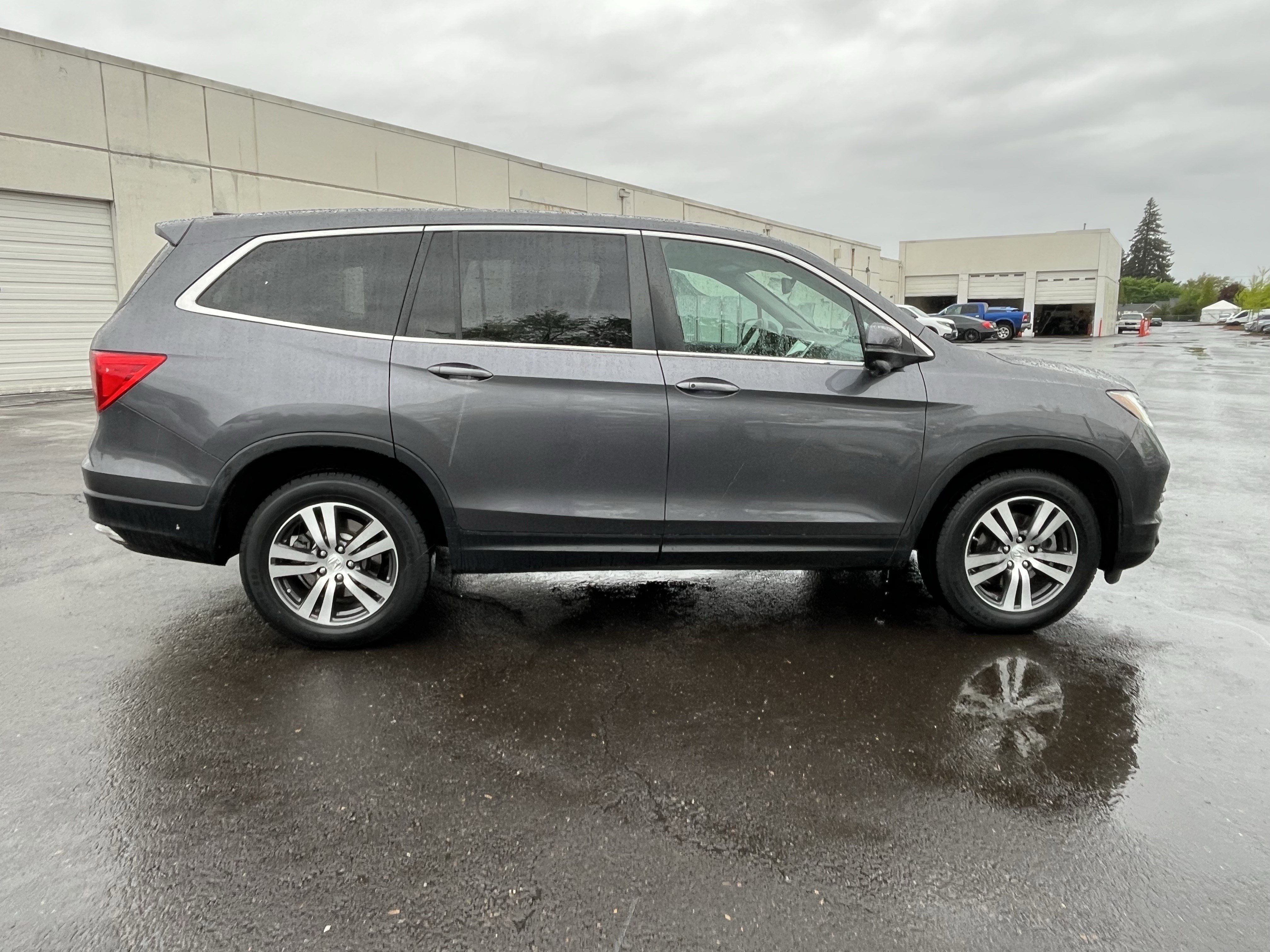 Used 2018 Honda Pilot EX-L image 4