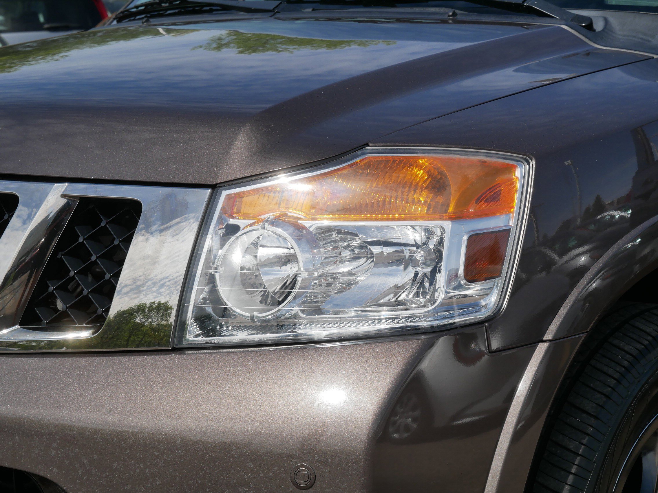 Used 2013 Nissan Armada Platinum w/ Platinum Reserve Pkg AWD/4WD image 16