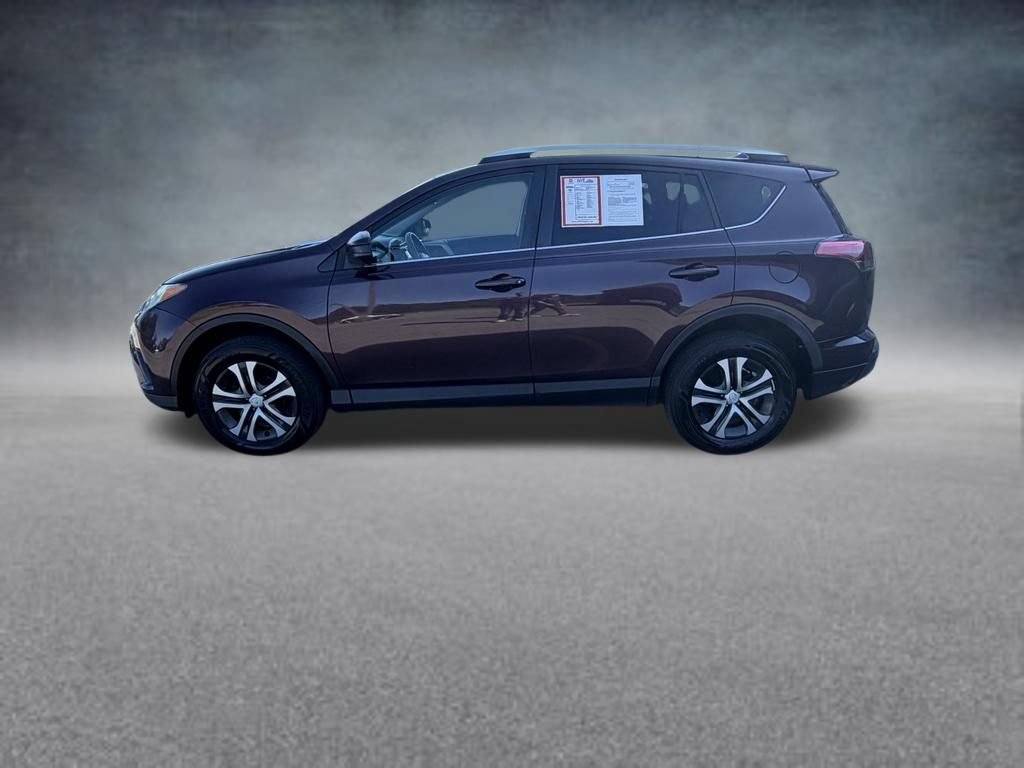 Used 2016 Toyota RAV4 LE AWD/4WD image 2