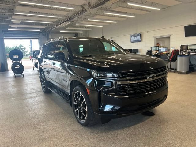 Used 2022 Chevrolet Tahoe RST w/ Luxury Package AWD/4WD image 3