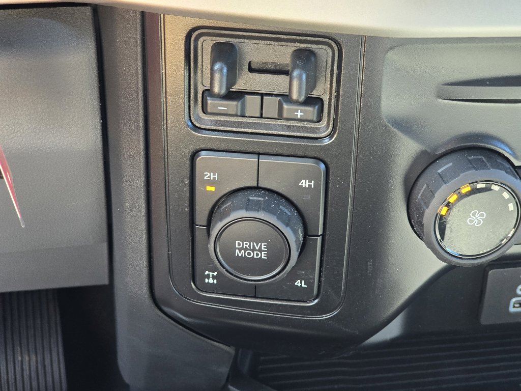New 2025 Ford F350 XLT w/ XLT Value Package image 15