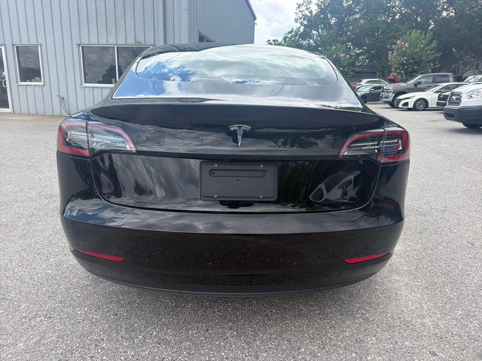 Used 2022 Tesla Model 3 Standard Range RWD image 9