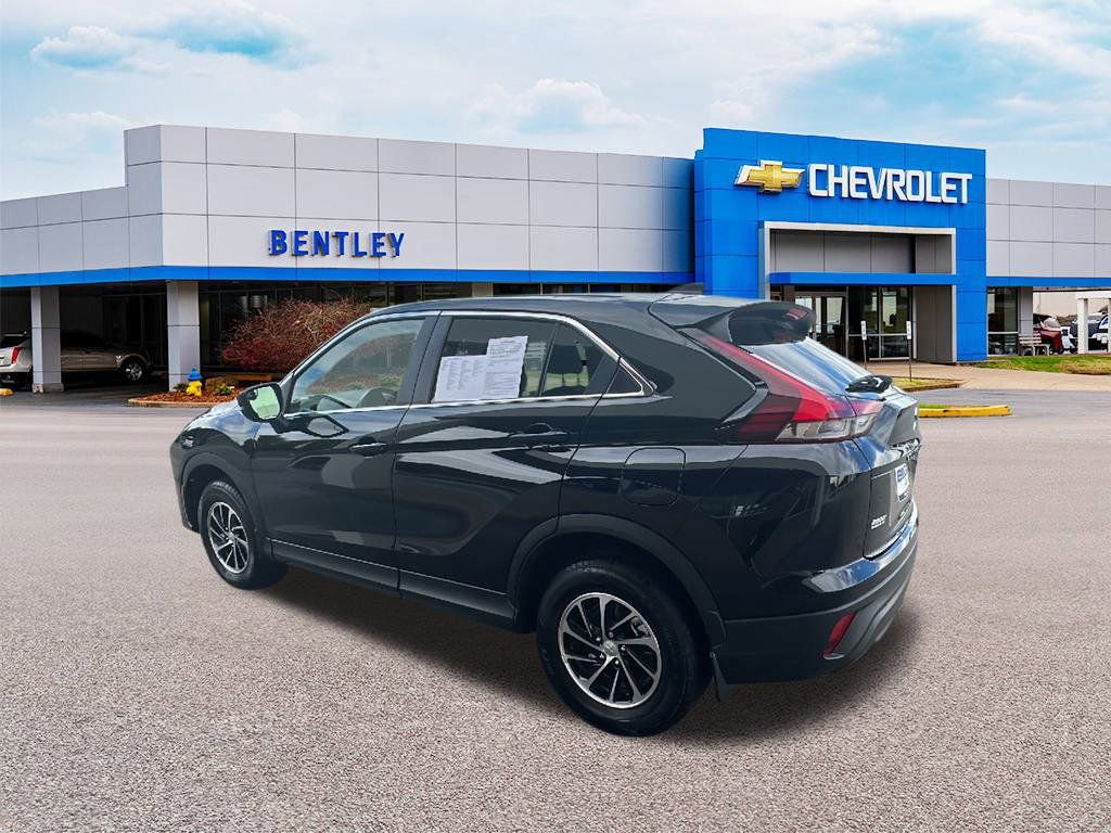 Used 2025 Mitsubishi Eclipse Cross ES image 3