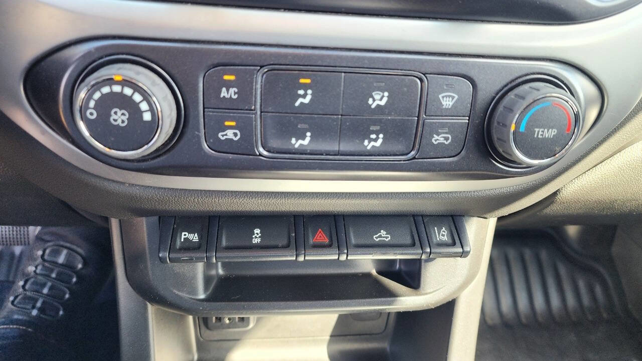 Used 2022 Chevrolet Colorado LT w/ Fleet Safety Package RWD image 48