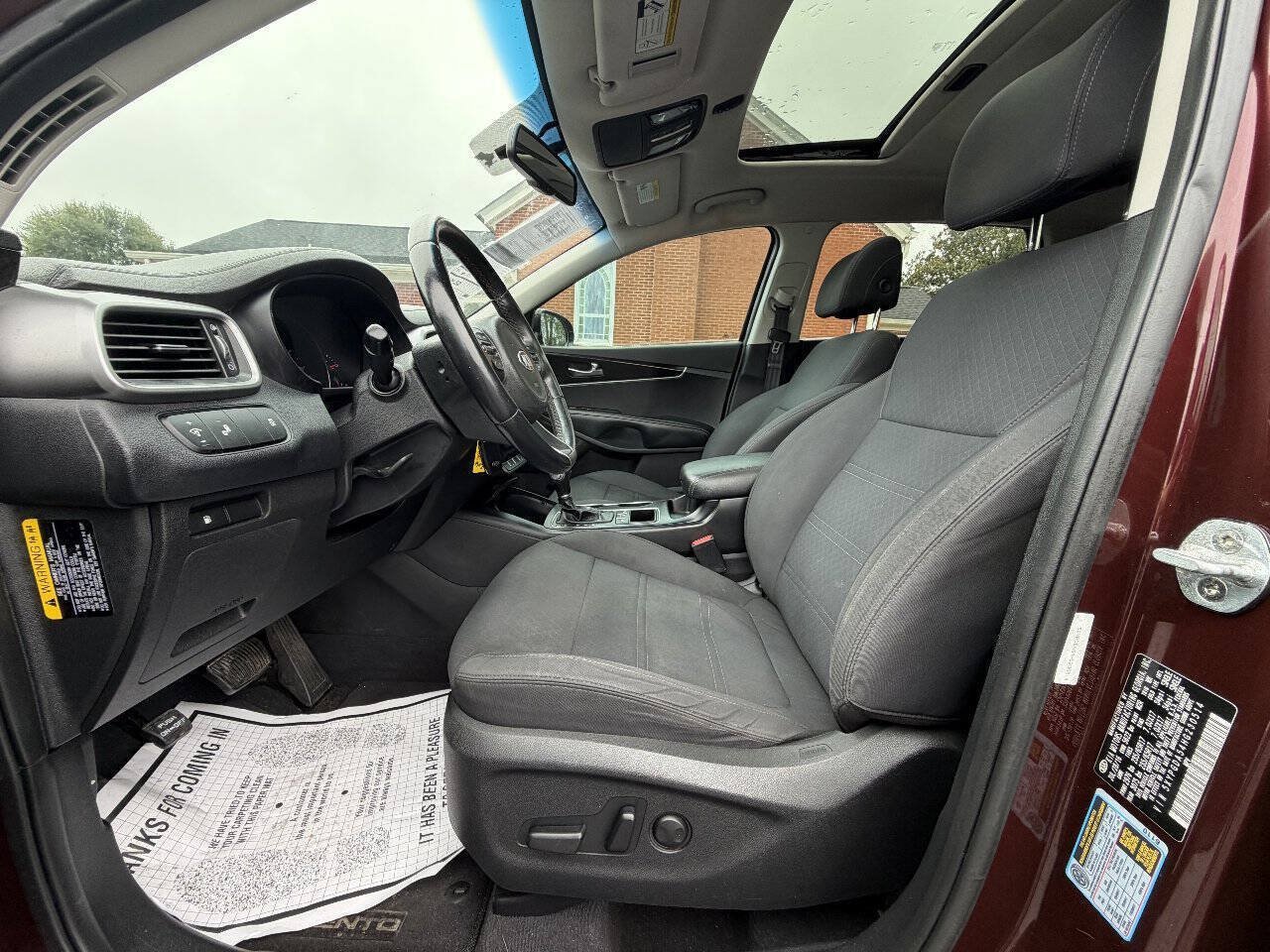 Used 2017 Kia Sorento AWD w/ LX V6 Convenience Package image 10