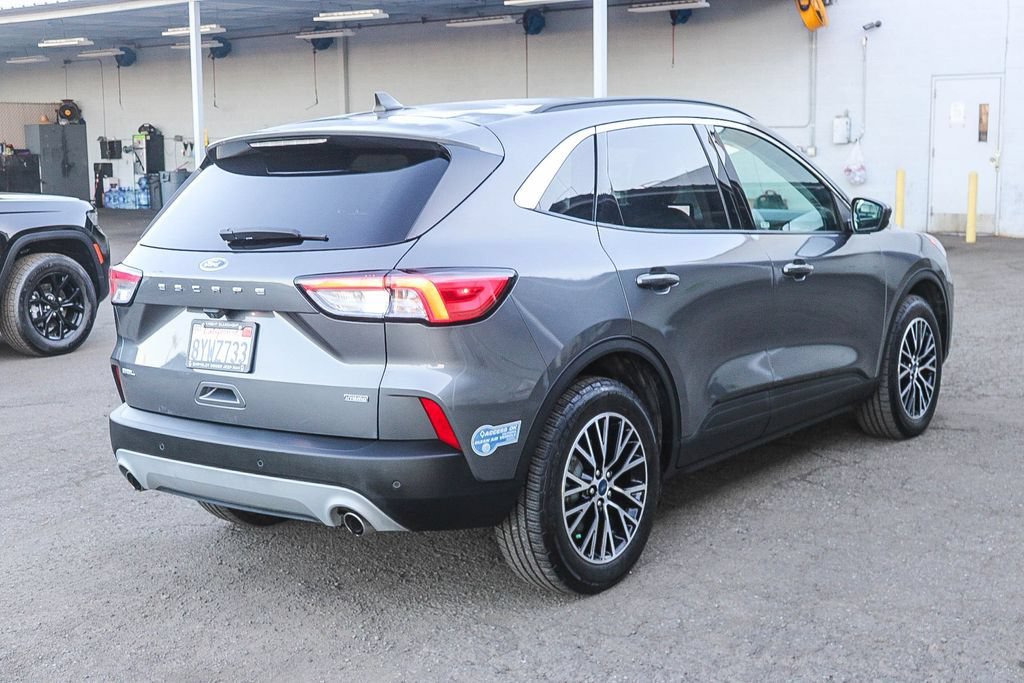 Used 2021 Ford Escape SEL w/ Technology Package FWD image 9